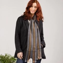 Valley Yarns #216 Leaves Of Gold & Silver PDF